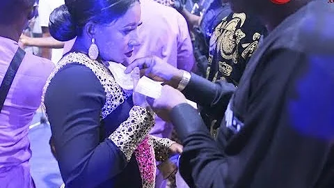 Mide Martin's Bestfriend, Zanzee's Hubby & Others Sprays Money On Her As She Dances So Hard