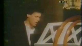 Video thumbnail of "Claudio Baglioni - La vita è adesso"