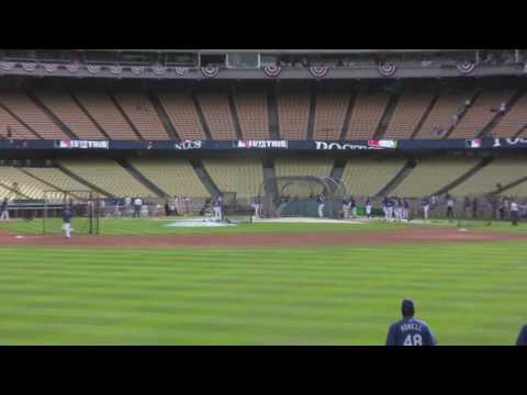 Fan Catches Final Batting Practice Home Run of Jeff Kent's Career