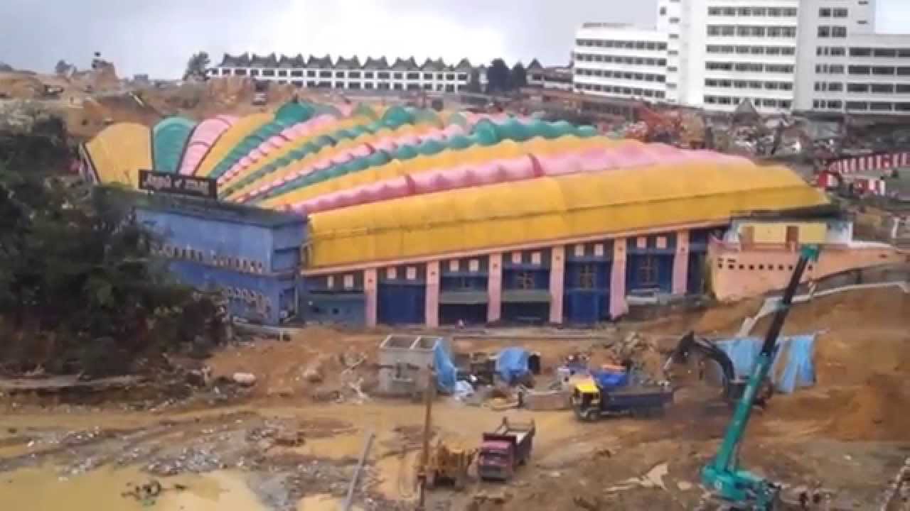 Genting Highlands Resort Demolishment Of Outdoor Theme Park Youtube