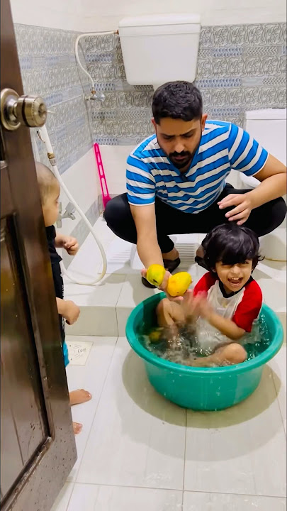 Shanu or Aali chup ky mango 🥭kha rhy hain #trending #viral #funny #shorts