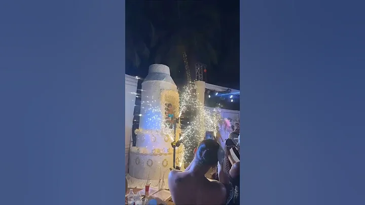 Priscilla and Juma Jux massive wedding cake #priscillaojo #jumajux #iyaboojodaughterwedding #cake