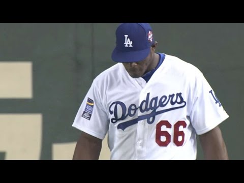 JPN@MLB: Puig misjudges Yanagita's double off wall