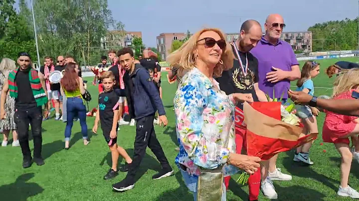 masv voetbal kampioen 2023 feestje Arnhem (1)