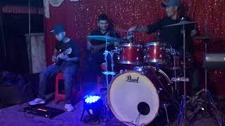 Video thumbnail of "Hoà tấu ( band thaly cực chất )"