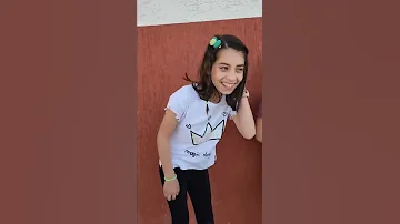 الطفلة حلا عم تقلد خالو أشرف فضحته 