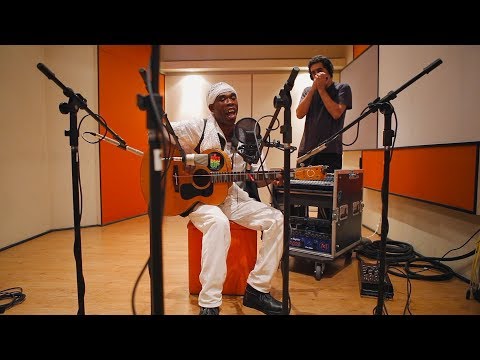 Brushy One String | Harmonica Jam (Grey In My Blue)