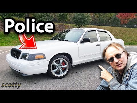 Hier ist, warum Leute gebrauchte Polizeiwagen, Ford Crown Vic kaufen