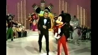 1976 Disney World - German Host Have A Swinging Time