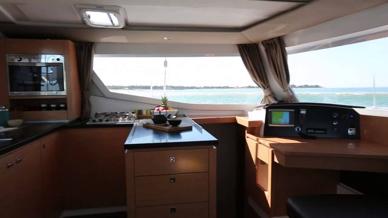 Fountaine Pajot Hélia 44 Video