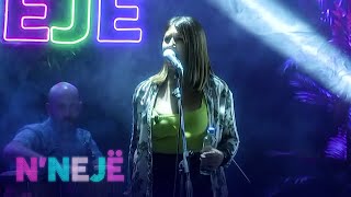 A Ju Ka Munguar Gjira Këngëtarja I Këndon Live Hitet Në Atv