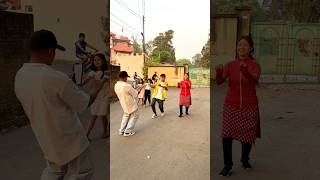 Billi Na Dance kia 🤣(When Your Dad  is Cameraman + Dancer) #comedy #viral #funny