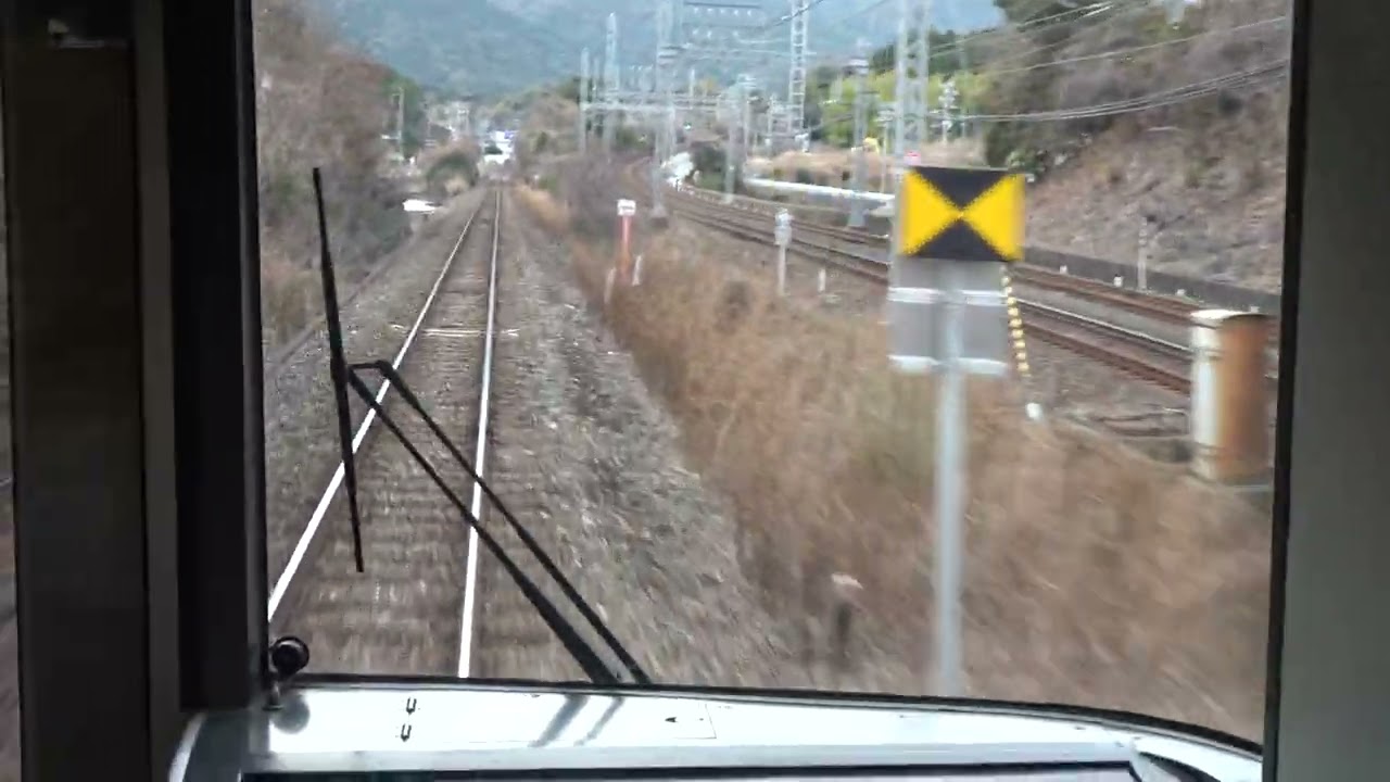 (4K)鳥羽駅を出て近鉄を潜る参宮線 Sangu Line leaves Toba Station and passes under Kintetsu line 参宮線從鳥羽站出發穿過近鐵線下方