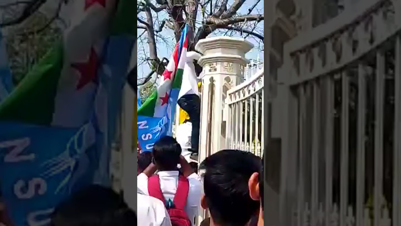 Students protest for exam postponement || Sppu University|| 