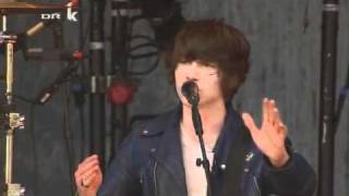 Arctic Monkeys - Don't sit down 'cause I've moved your chair [Live@Roskilde Festival 2011]