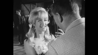 Lill-Babs - Fem Kronor För En Kyss (Ur Filmen 'Pang i bygget' 1965)