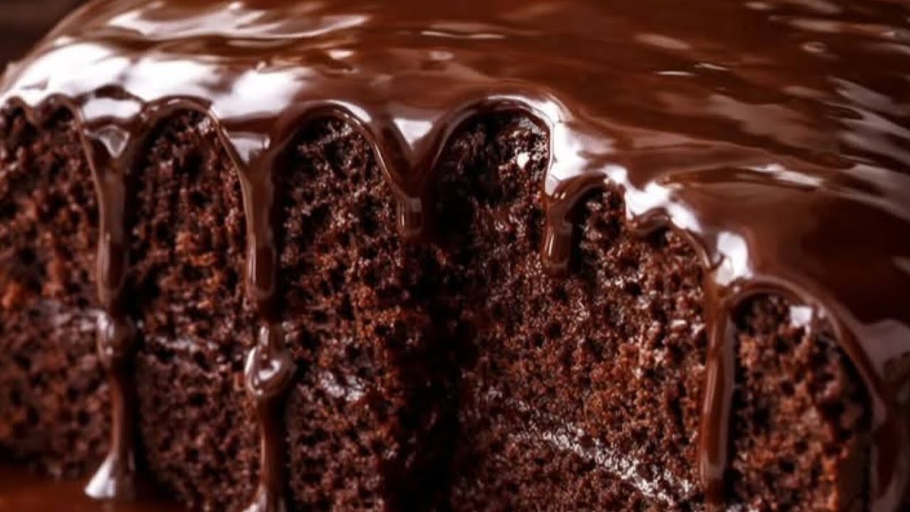 افضل طريقه لعمل كيك الشوكلاته بصوص الشوكلاته