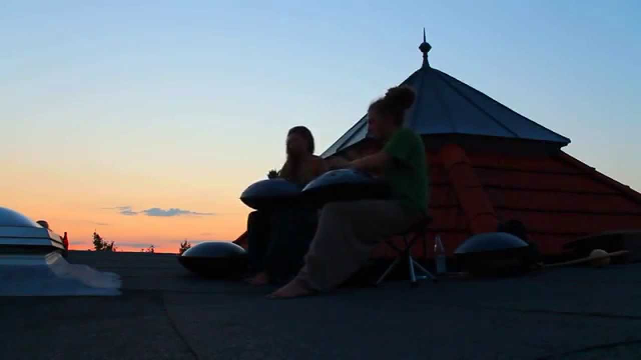 Archer & Tripp - Berlin Rooftop Jam (Handpan Duo)