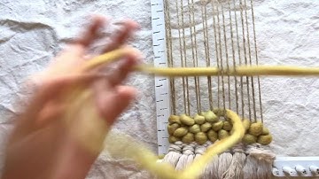 Weaving Techniques : Soumak variations by alternating. My Movie