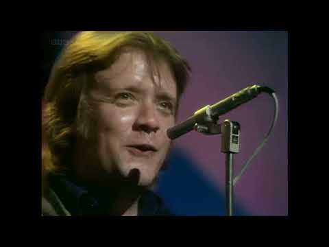 Nick Lowe   Cruel To Be Kind   TOTP   30 08 1979