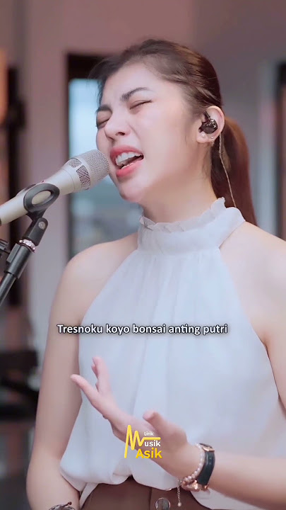 loro banget cah 🥲 Wirang- Denny Caknan (covered by Julia Vio) #juliavio #lagujawa