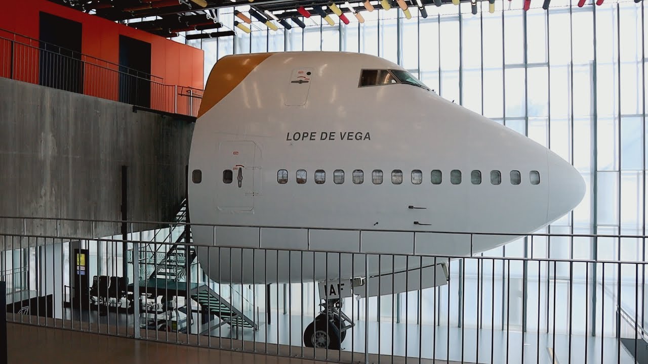el-boeing-747-256-lope-de-vega-de-iberia-aterriza-en-este-museo-youtube