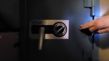 LIVE: How to open a safe - forgotten combination