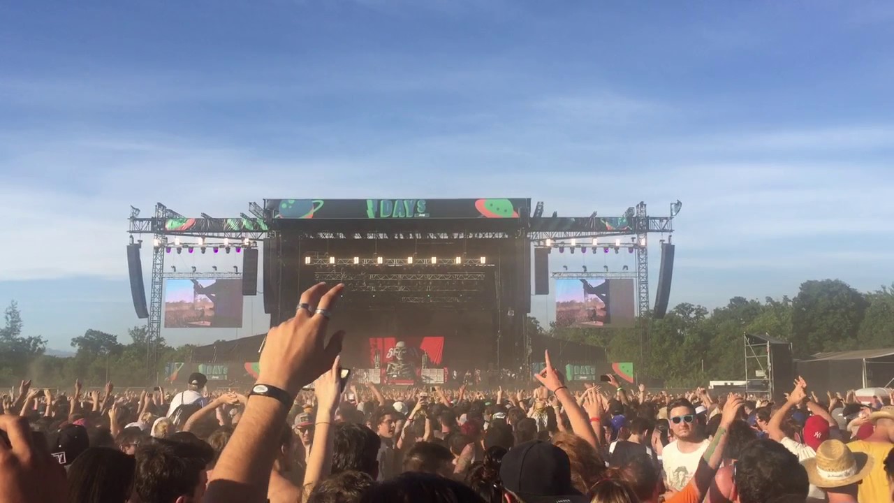 Sum 41 - Fat Lip (Live) I-Days 2017 HD