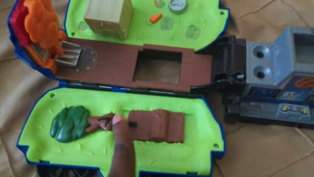 Paw Patrol Pirate Pups Air Patroller Sea Plane Toy Vehicle Lights & Sound, Chase Ride N Rescue Set