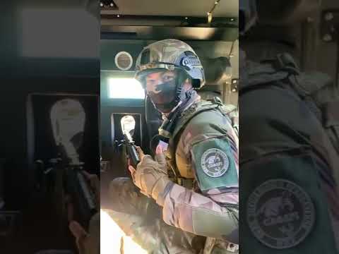 Бойцы полка спецназа "Сафари" НПУ