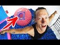 НЕВЕРОЯТНЫЙ БЭКФЛИП В ШАР ЗОРБ! СЛОМАНЫЙ ПАЛЕЦ   Impossible Backflip into Zorb Ball! BROKEN TOE