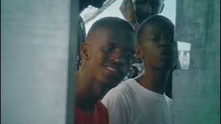 Kankan Boys Levons les mains