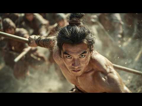 Video Enemy surrounded him, but he was a kung fu master,wiped out all enemies with one move and broke out!