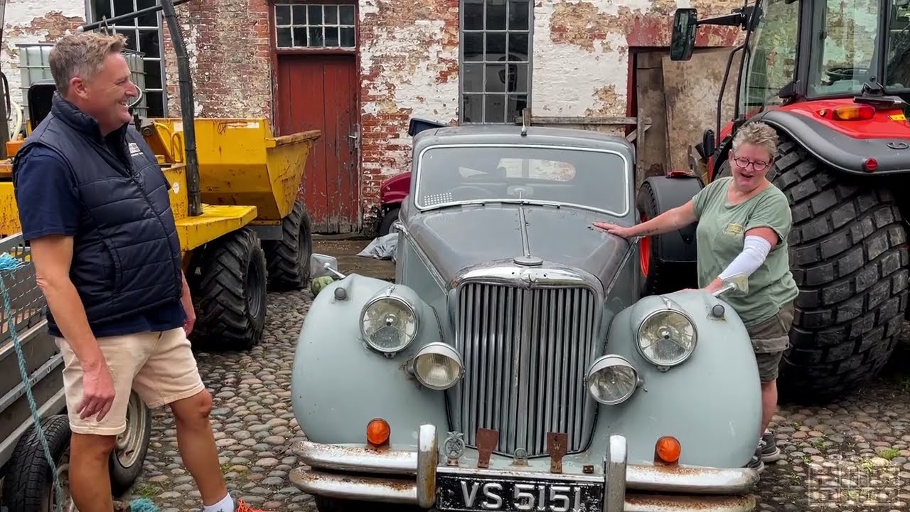 ⭐  The Rare Jaguar Mark V Arrives at Lytham Hall!  ⭐