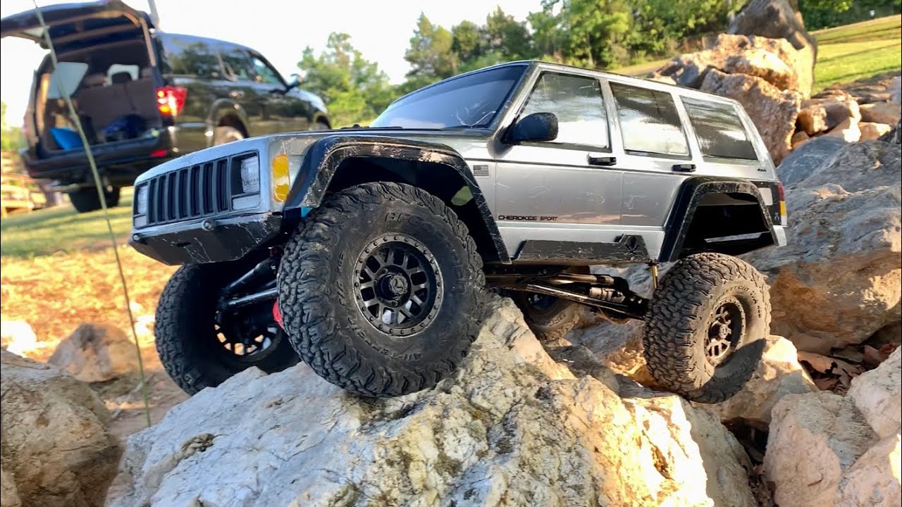 SCX10.ii Raw builders kit Quick crawl on a new line. YouTube