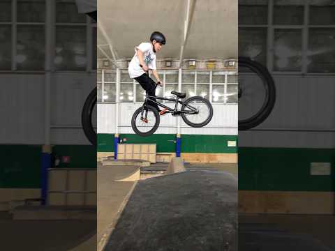 Видео: Самый чистый кайф #bmxшкола #bmx #shorts