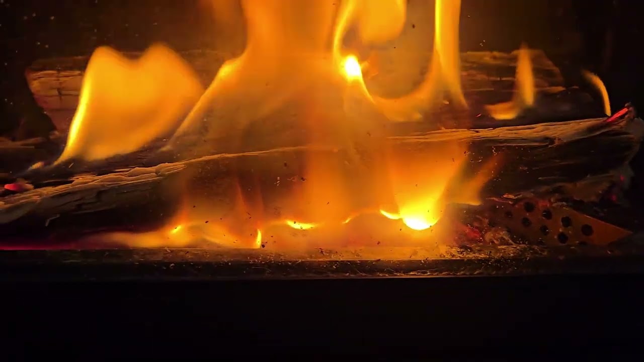 Mt.sumiのミドラでメタル薪を使用