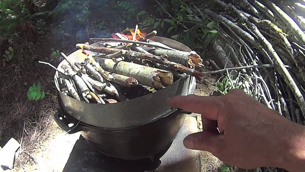 " Rocket Stove " Baking Bread in a Dutch Oven YouTube