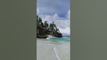 Pantai Nirun, Elaar, Maluku, Indonesia