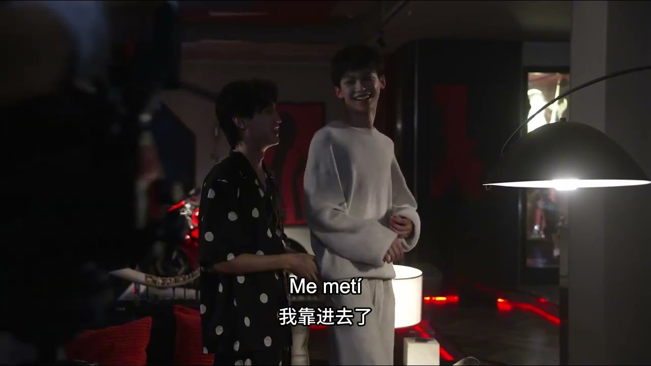 【ENG SUB】考古中，又被甜到捂心口！💘无论是池骋不动声色的纵容，还是畏畏理直气壮的“欺负”，每一个对视和小动作都写满了“偏爱”。