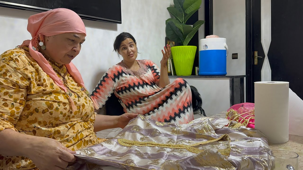 سامية بغات دخل بصلح مع عائلته عاتيق بغات تجمعنا عرضو علينا فدرهم تصدمنا🤔