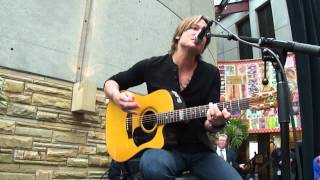 Monkeyville Breakfast - Put You in a Song by Keith Urban chords