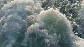 splashes of water from the ferry's propellers. 2