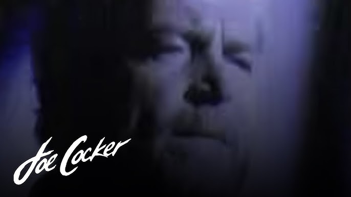 Теңіз жағасында демалатын жетілген әйелдер бейнеленген порно