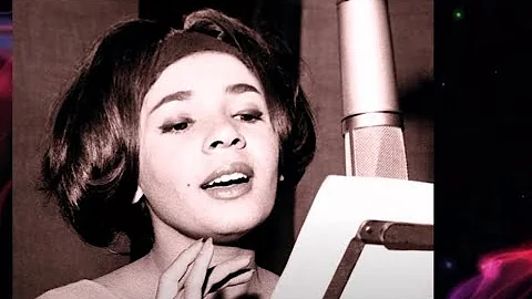 Shirley Bassey - (In Other Words) Fly Me To The Mo...