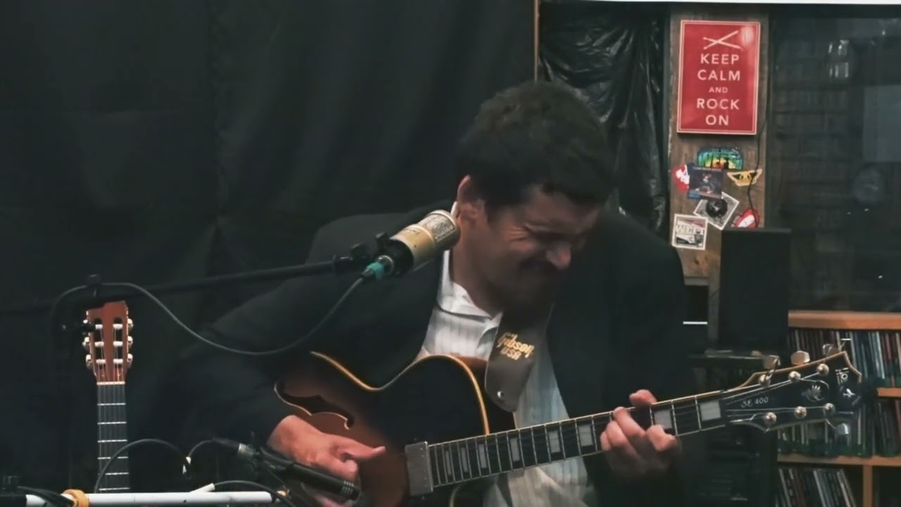 Giant steps | solo guitar