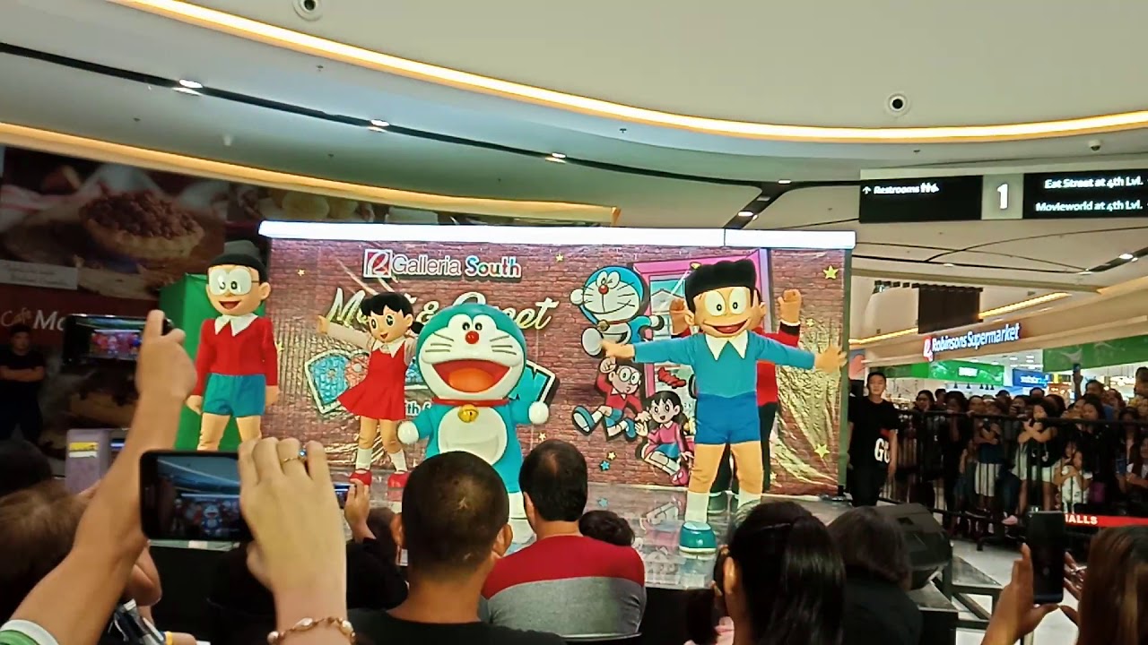 Meet and Greet kay Doraemon - YouTube