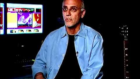 Larry Carlton Interview - Learning Guitar - Mr. 335