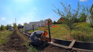 A 34 meter long FOUNDATION was poured for a LEGENDARY façade fence with sliding gates