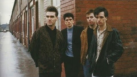 The Smiths - Vicar In A Tutu (Old Grey Whistle Test 1986)